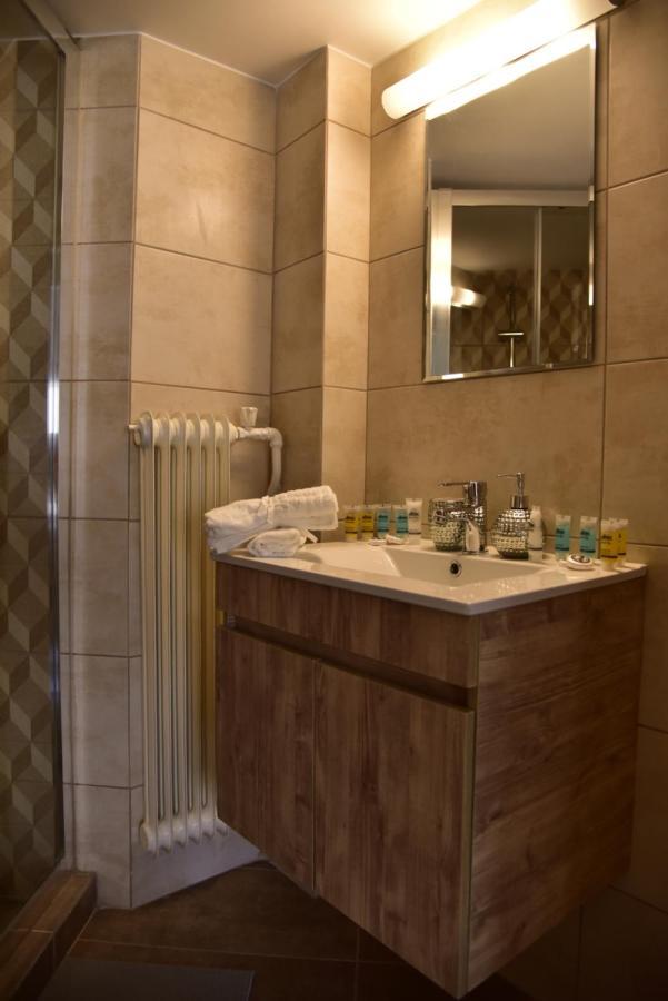 Filopappou Hill Apt Gtd8325 Appartamento Atene Esterno foto